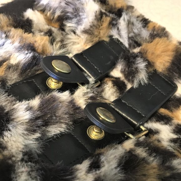 MAX STUDIO Girls Cheetah Print Faux Fur Vest  | 4T - Picture 4 of 9